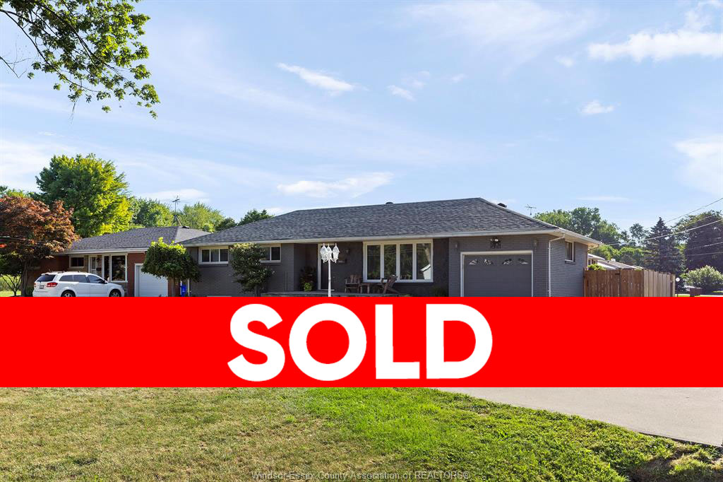 5065 MALDEN, WINDSOR - SOLD