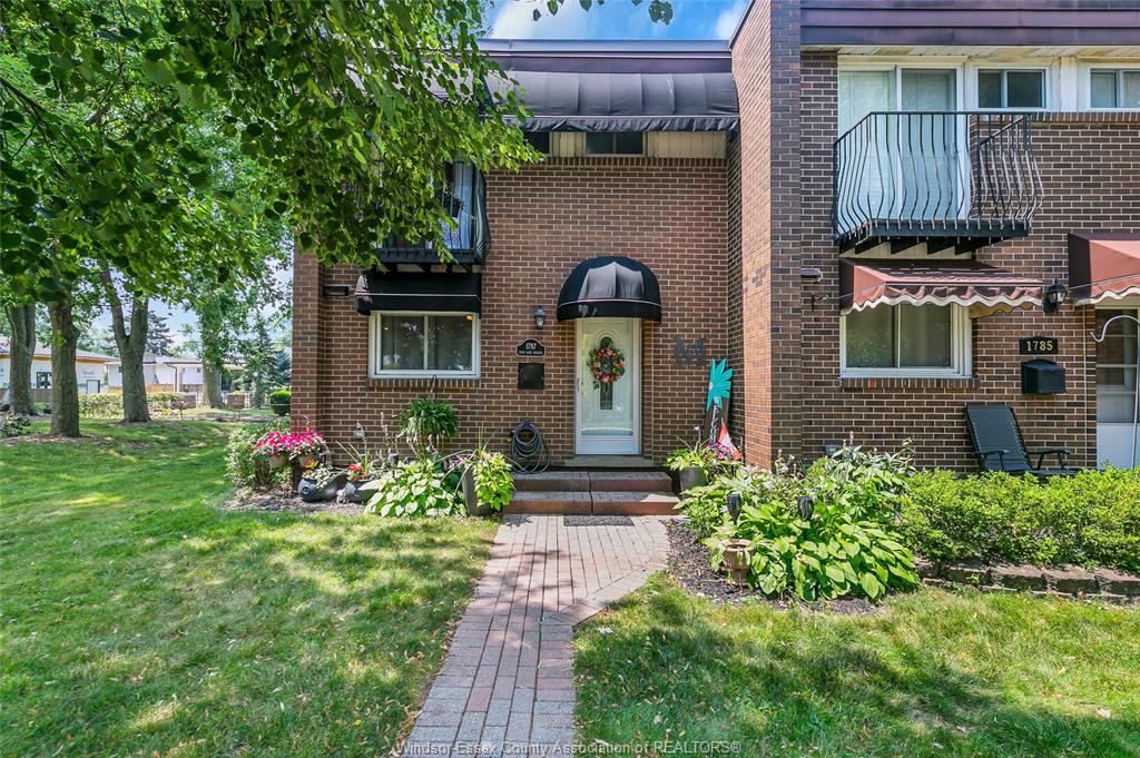 FOR SALE -  1787 EAST GATE ESTATES, WINDSOR